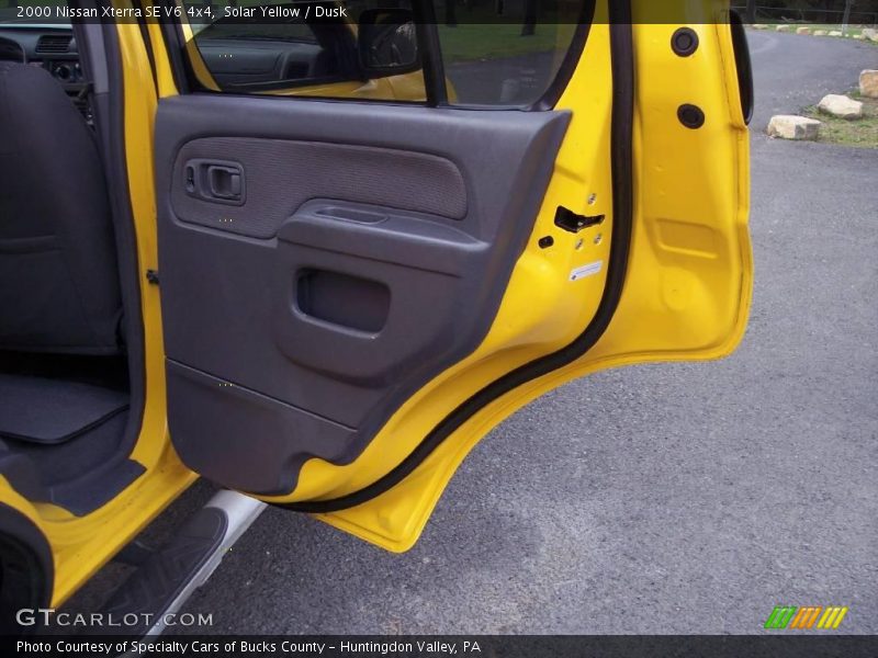 Solar Yellow / Dusk 2000 Nissan Xterra SE V6 4x4