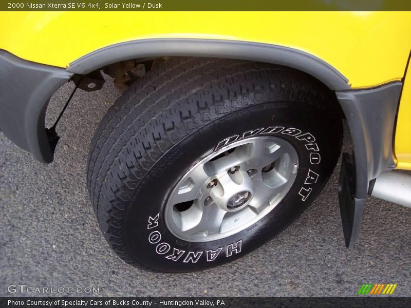 Solar Yellow / Dusk 2000 Nissan Xterra SE V6 4x4