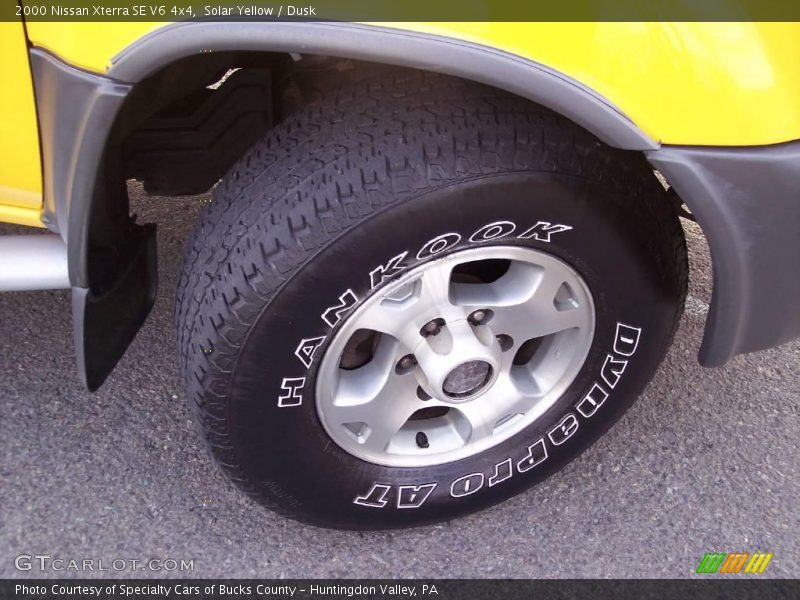 Solar Yellow / Dusk 2000 Nissan Xterra SE V6 4x4