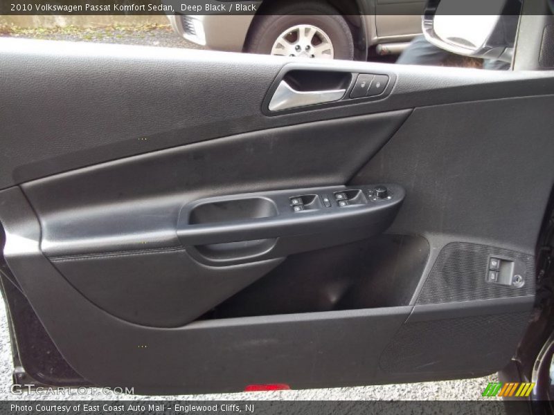 Deep Black / Black 2010 Volkswagen Passat Komfort Sedan