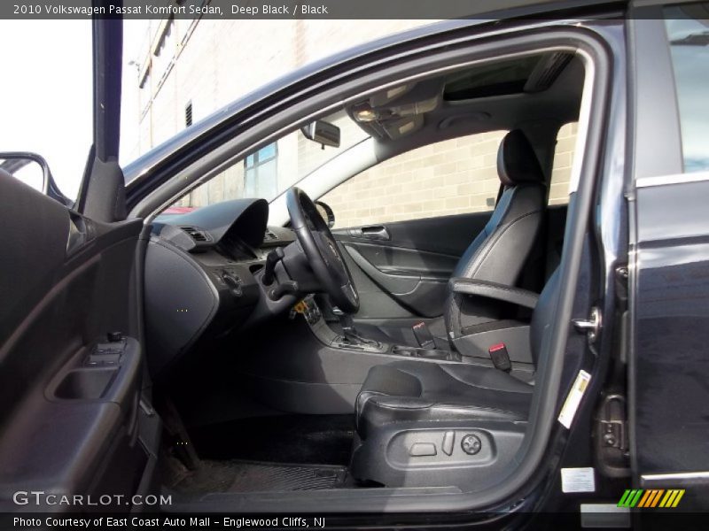 Deep Black / Black 2010 Volkswagen Passat Komfort Sedan
