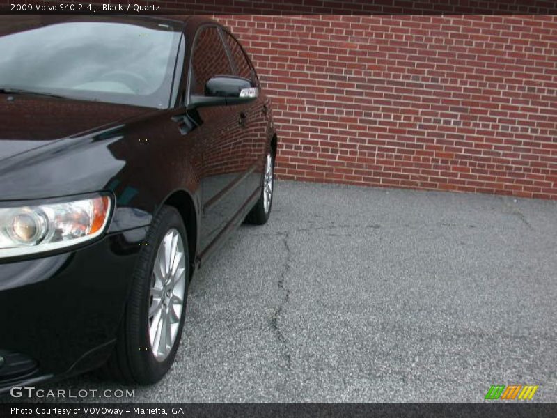 Black / Quartz 2009 Volvo S40 2.4i