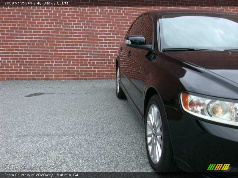 Black / Quartz 2009 Volvo S40 2.4i