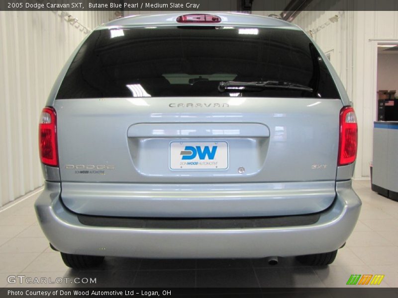 Butane Blue Pearl / Medium Slate Gray 2005 Dodge Caravan SXT