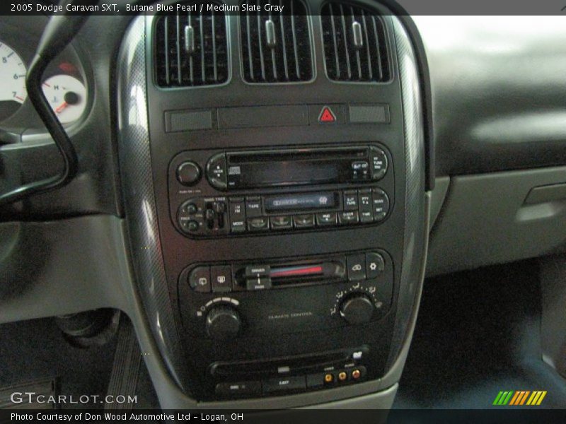 Controls of 2005 Caravan SXT