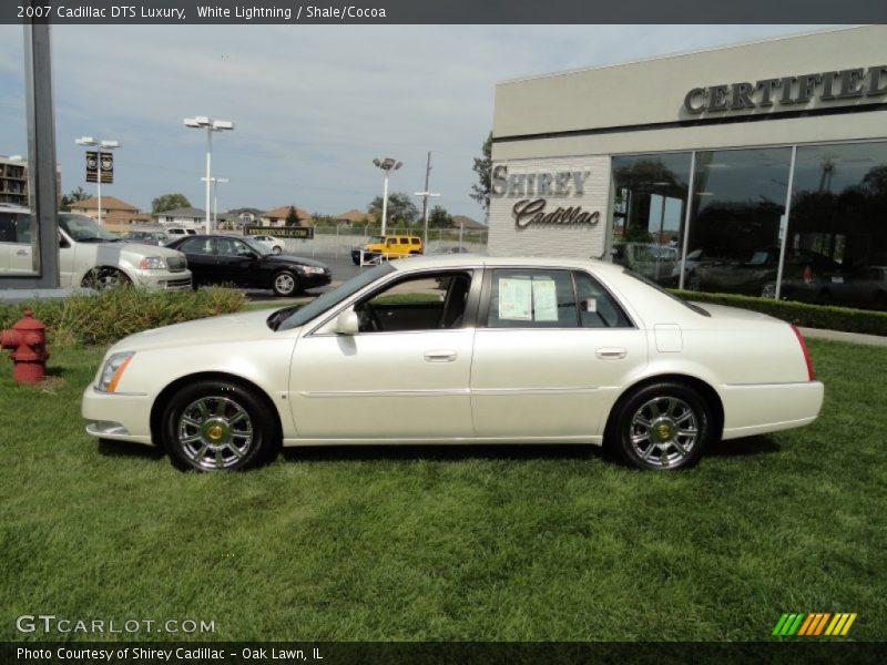 White Lightning / Shale/Cocoa 2007 Cadillac DTS Luxury