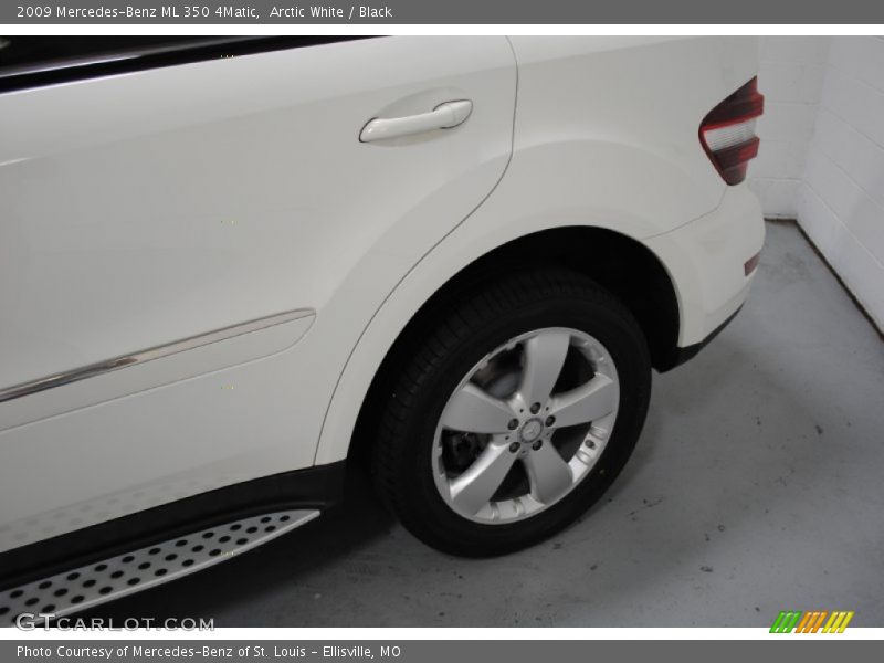 Arctic White / Black 2009 Mercedes-Benz ML 350 4Matic