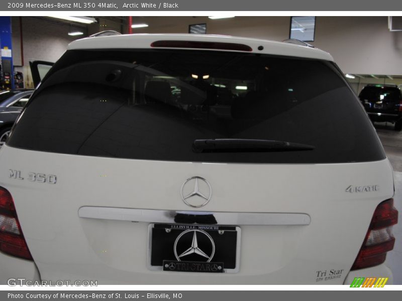Arctic White / Black 2009 Mercedes-Benz ML 350 4Matic