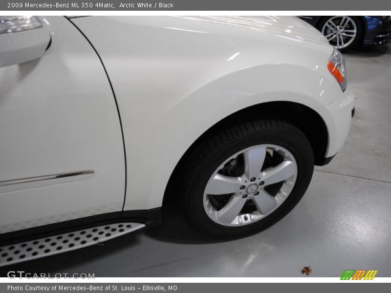 Arctic White / Black 2009 Mercedes-Benz ML 350 4Matic