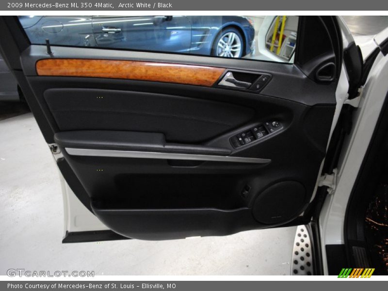 Arctic White / Black 2009 Mercedes-Benz ML 350 4Matic