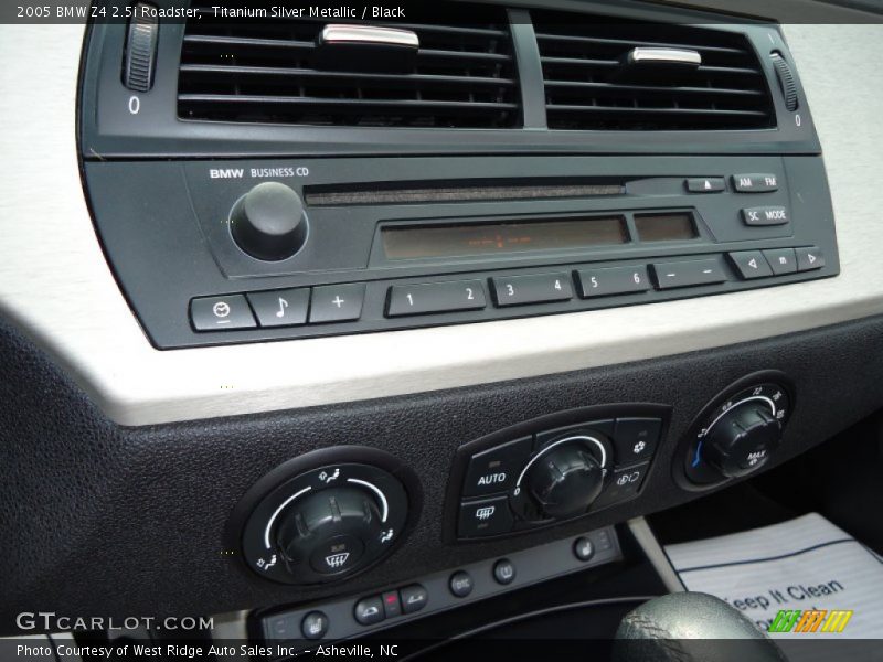 Controls of 2005 Z4 2.5i Roadster