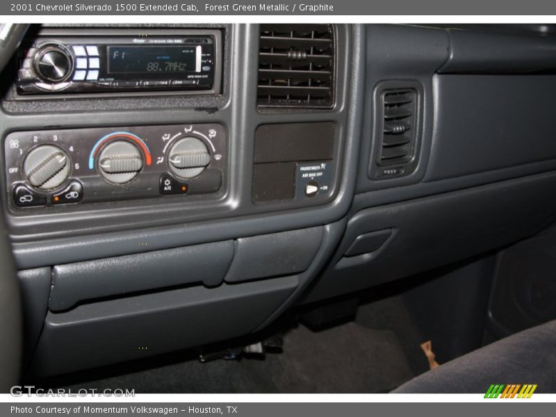 Forest Green Metallic / Graphite 2001 Chevrolet Silverado 1500 Extended Cab