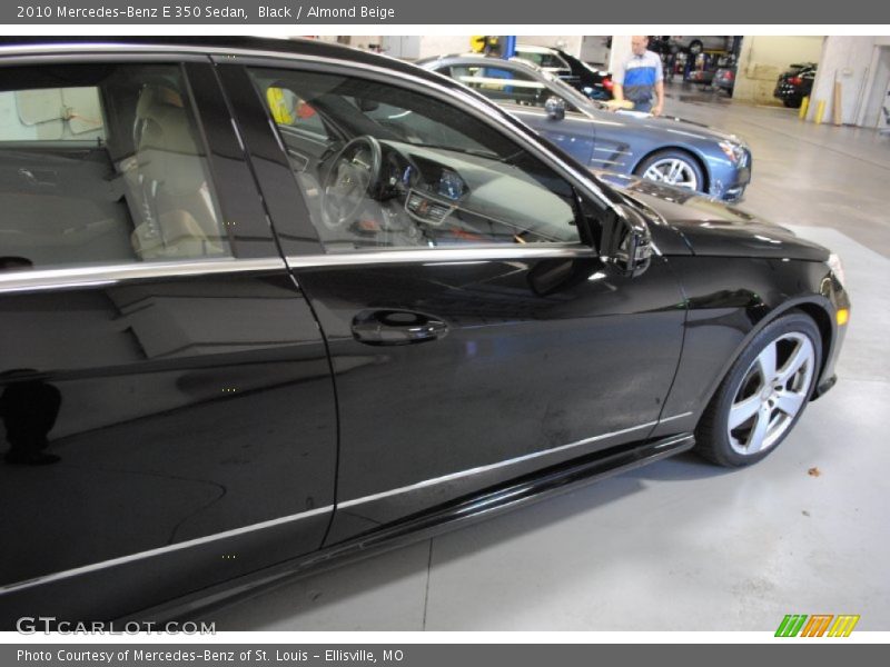 Black / Almond Beige 2010 Mercedes-Benz E 350 Sedan