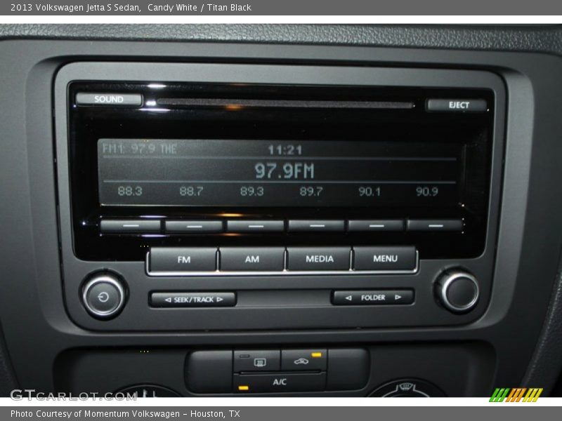 Candy White / Titan Black 2013 Volkswagen Jetta S Sedan