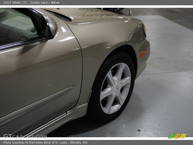 Golden Sand / Willow 2003 Infiniti I 35