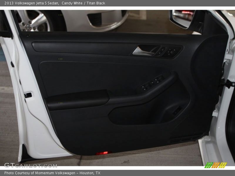 Candy White / Titan Black 2013 Volkswagen Jetta S Sedan