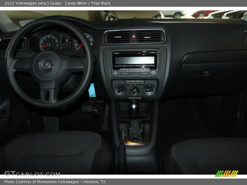 Candy White / Titan Black 2013 Volkswagen Jetta S Sedan