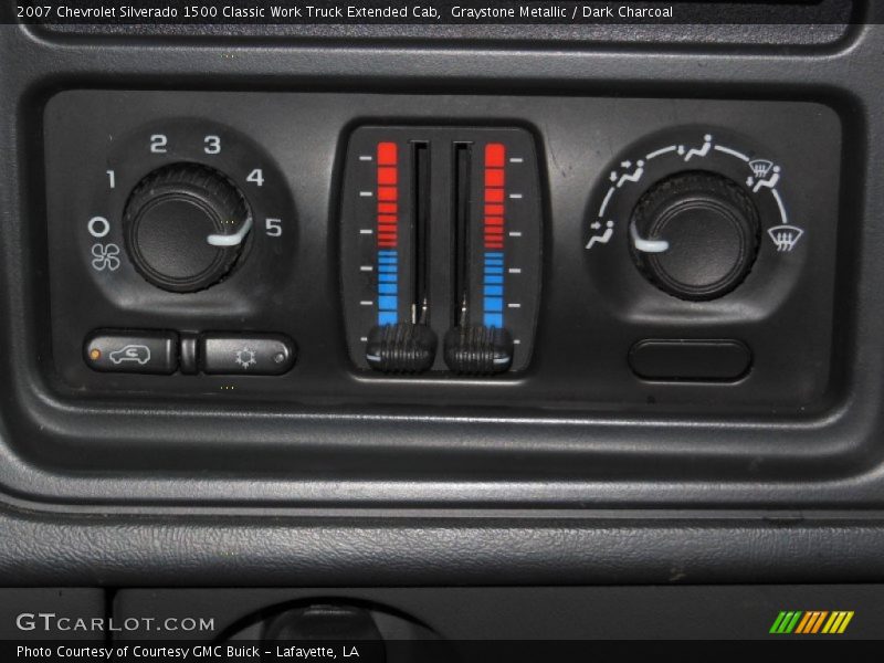 Controls of 2007 Silverado 1500 Classic Work Truck Extended Cab