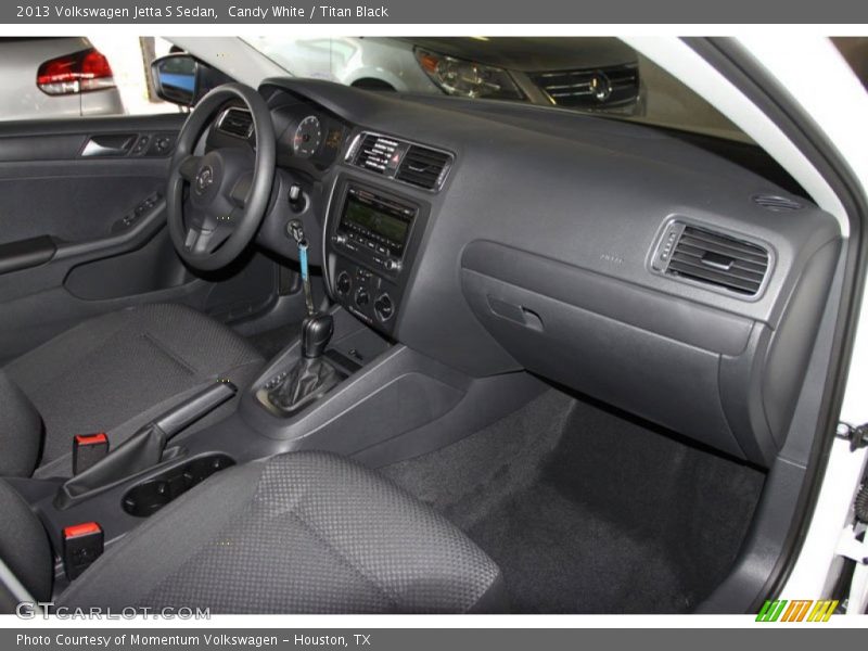 Candy White / Titan Black 2013 Volkswagen Jetta S Sedan