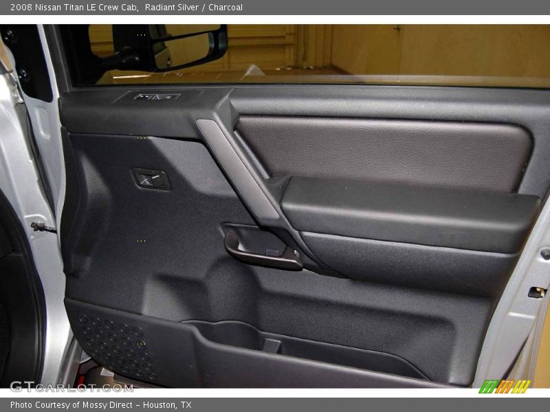Radiant Silver / Charcoal 2008 Nissan Titan LE Crew Cab