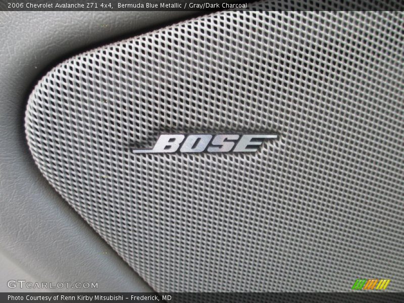 Bermuda Blue Metallic / Gray/Dark Charcoal 2006 Chevrolet Avalanche Z71 4x4