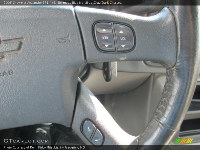 Bermuda Blue Metallic / Gray/Dark Charcoal 2006 Chevrolet Avalanche Z71 4x4