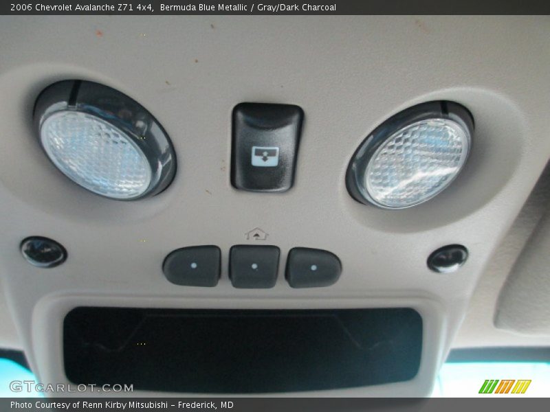 Bermuda Blue Metallic / Gray/Dark Charcoal 2006 Chevrolet Avalanche Z71 4x4
