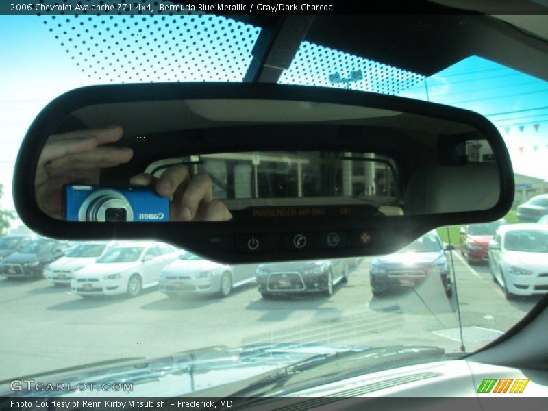 Bermuda Blue Metallic / Gray/Dark Charcoal 2006 Chevrolet Avalanche Z71 4x4