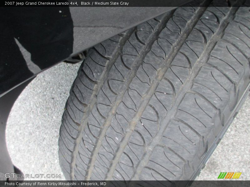 Black / Medium Slate Gray 2007 Jeep Grand Cherokee Laredo 4x4