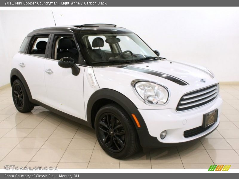Light White / Carbon Black 2011 Mini Cooper Countryman