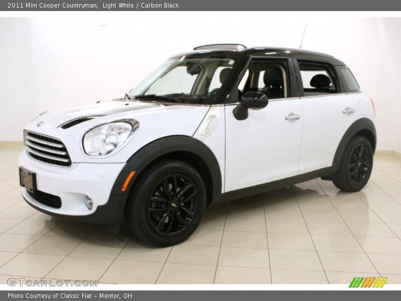 Light White / Carbon Black 2011 Mini Cooper Countryman