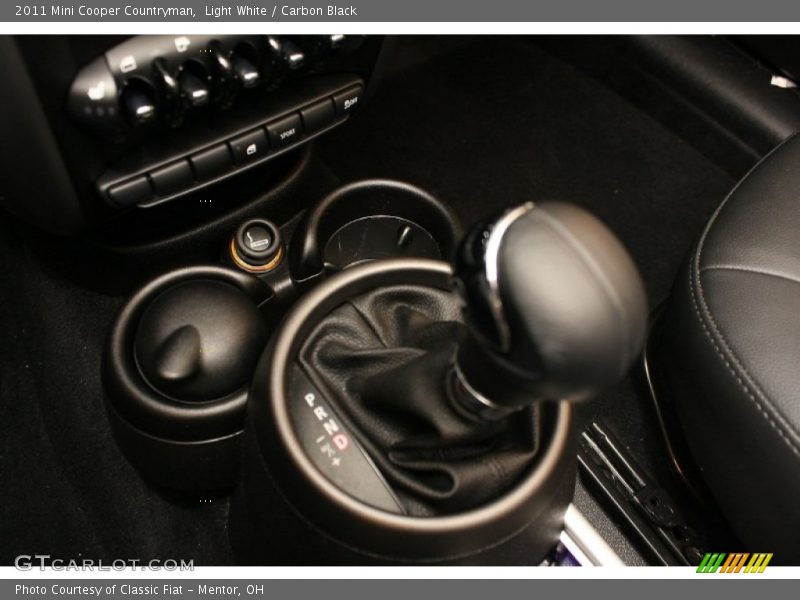 Light White / Carbon Black 2011 Mini Cooper Countryman