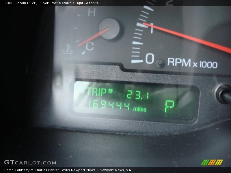 Silver Frost Metallic / Light Graphite 2000 Lincoln LS V8