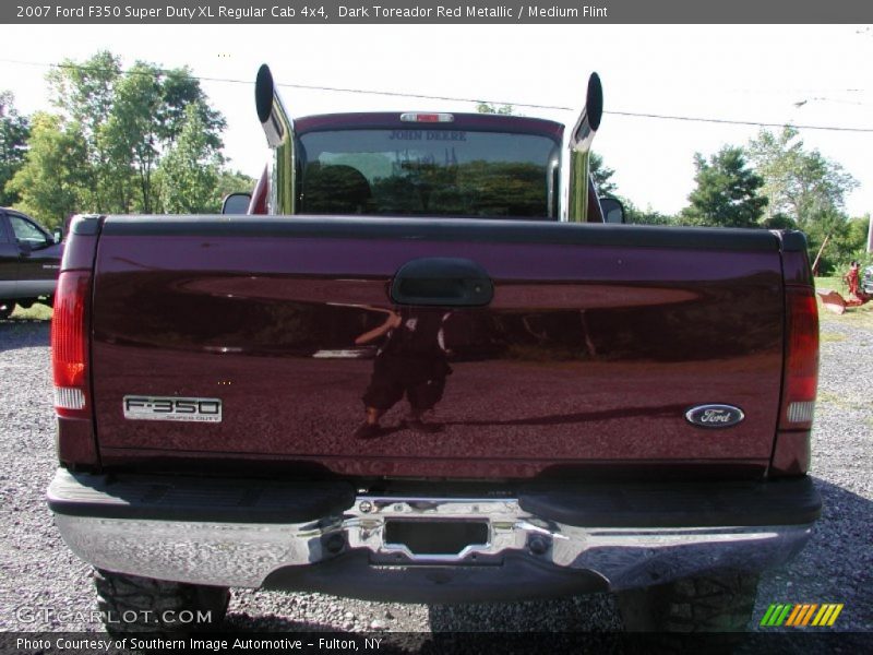 Dark Toreador Red Metallic / Medium Flint 2007 Ford F350 Super Duty XL Regular Cab 4x4