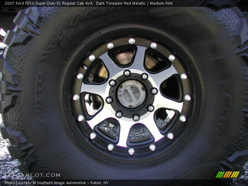 Custom Wheels of 2007 F350 Super Duty XL Regular Cab 4x4