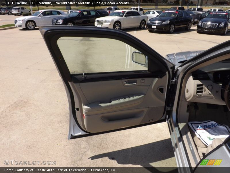 Radiant Silver Metallic / Shale/Cocoa Accents 2011 Cadillac DTS Premium