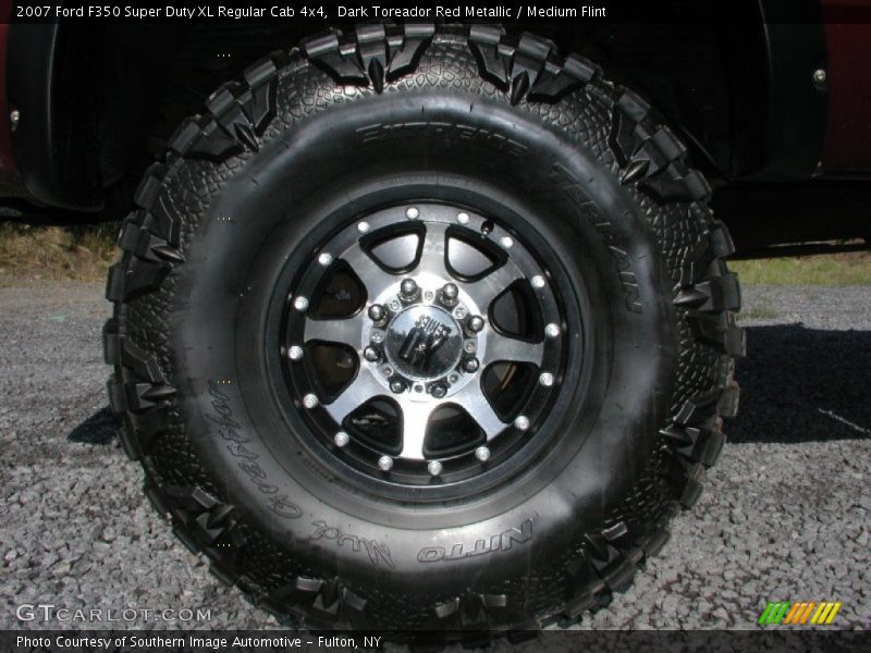 Custom Wheels of 2007 F350 Super Duty XL Regular Cab 4x4