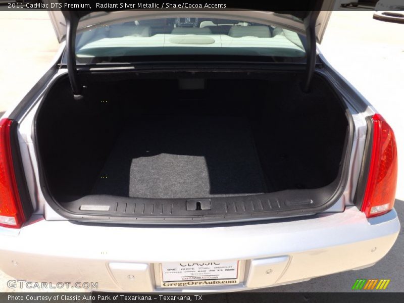 Radiant Silver Metallic / Shale/Cocoa Accents 2011 Cadillac DTS Premium