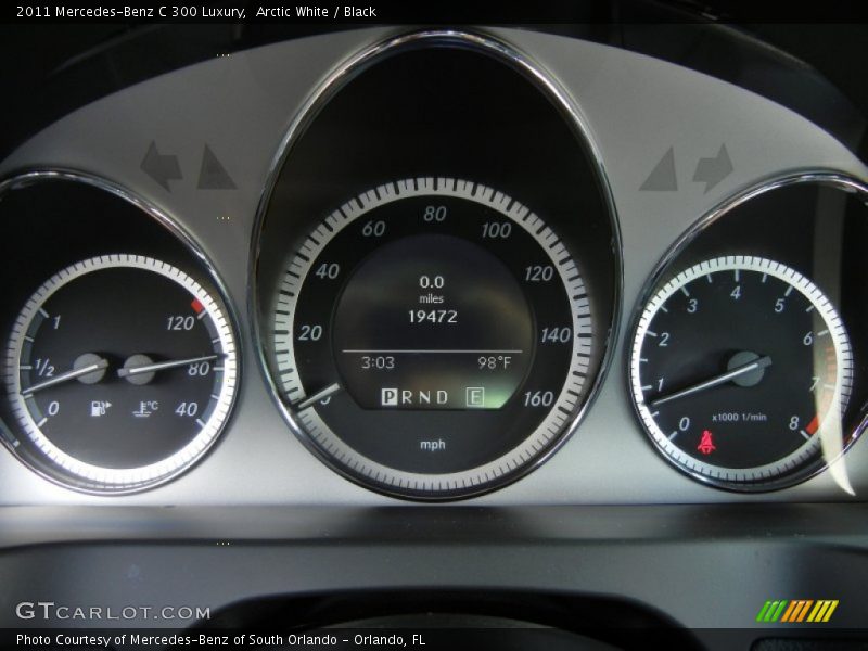 Arctic White / Black 2011 Mercedes-Benz C 300 Luxury