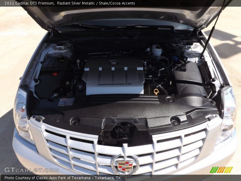 Radiant Silver Metallic / Shale/Cocoa Accents 2011 Cadillac DTS Premium
