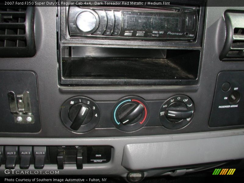 Dark Toreador Red Metallic / Medium Flint 2007 Ford F350 Super Duty XL Regular Cab 4x4