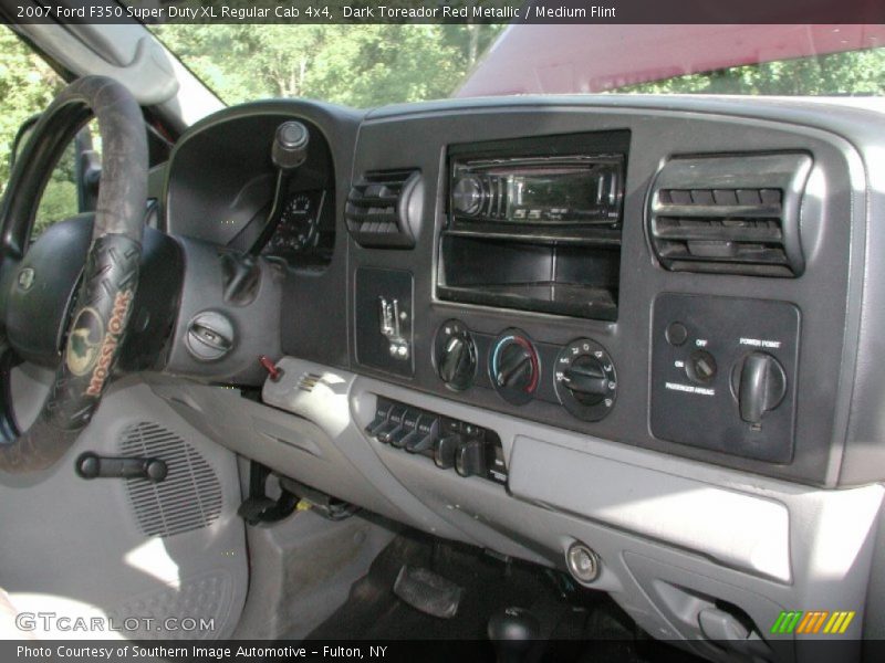 Dark Toreador Red Metallic / Medium Flint 2007 Ford F350 Super Duty XL Regular Cab 4x4