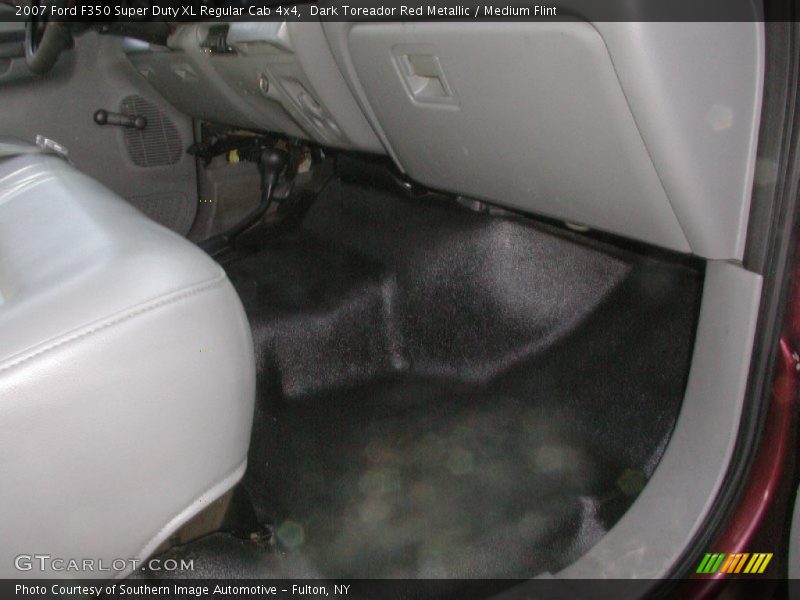 Dark Toreador Red Metallic / Medium Flint 2007 Ford F350 Super Duty XL Regular Cab 4x4