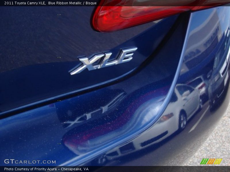 Blue Ribbon Metallic / Bisque 2011 Toyota Camry XLE