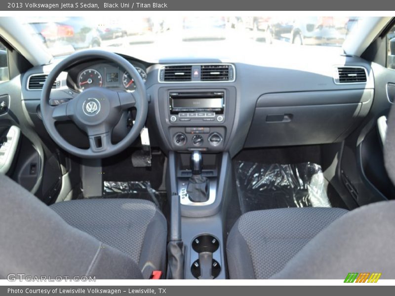 Black Uni / Titan Black 2013 Volkswagen Jetta S Sedan