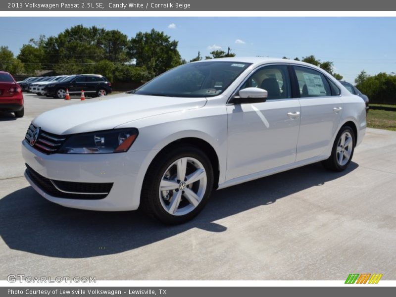 Candy White / Cornsilk Beige 2013 Volkswagen Passat 2.5L SE