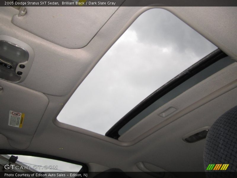 Sunroof of 2005 Stratus SXT Sedan