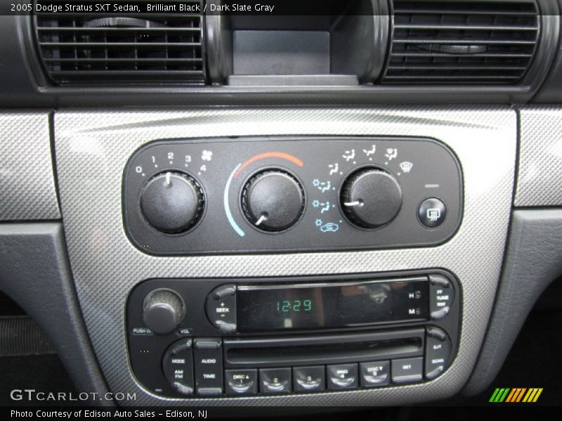 Controls of 2005 Stratus SXT Sedan