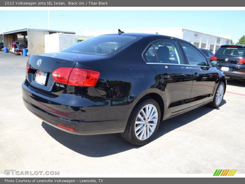 Black Uni / Titan Black 2013 Volkswagen Jetta SEL Sedan