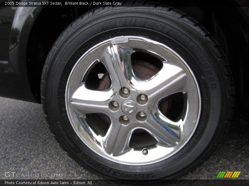  2005 Stratus SXT Sedan Wheel